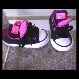 ❤️Black/Hot Pink Kids Converse! ❤️